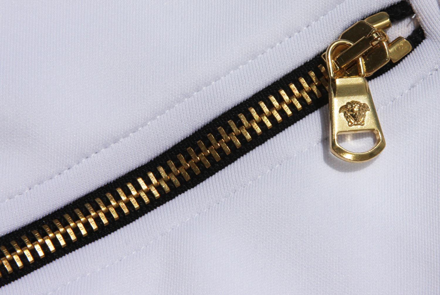 Versace, pantalon de sport blanc pour femme avec ornements en cristal, état neuf  US 6 et 8 en vente 9