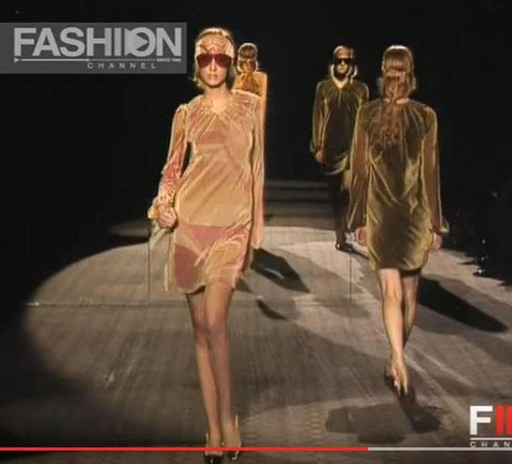 Nuovo Tom Ford for Gucci Runway Lycra Metallic Cocktail Dress, F / W 2000 It. 42 In condizioni Nuovo in vendita a Montgomery, TX