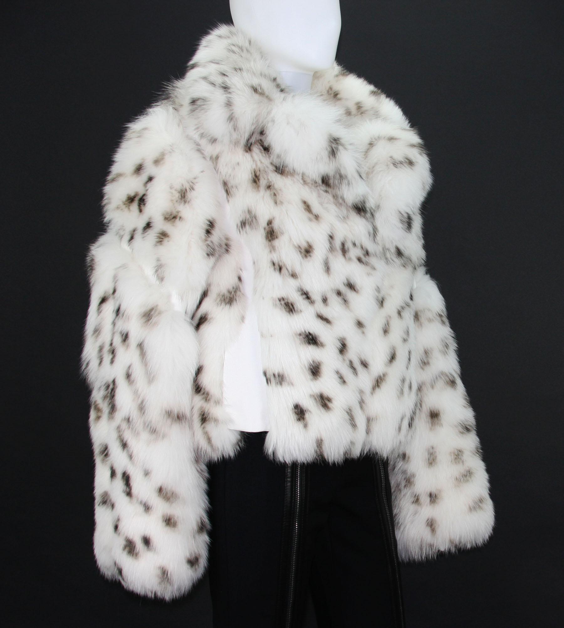 Gris Versace, véritable veste en cuir de renard blanc imprimé léopard pour femme, 46 en vente