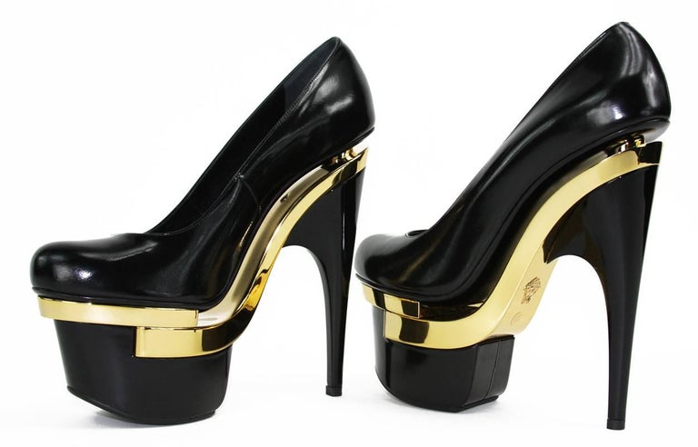 New Versace Leather Classic Pumps Shoes
Italian size - 37 ( US 7)
Colors - Black and Gold
Triple Platform - 2.7 inches 
Sky High Heel - 6.5 inches 
Leather insole and Sole
Made in Italy
Brand New.
