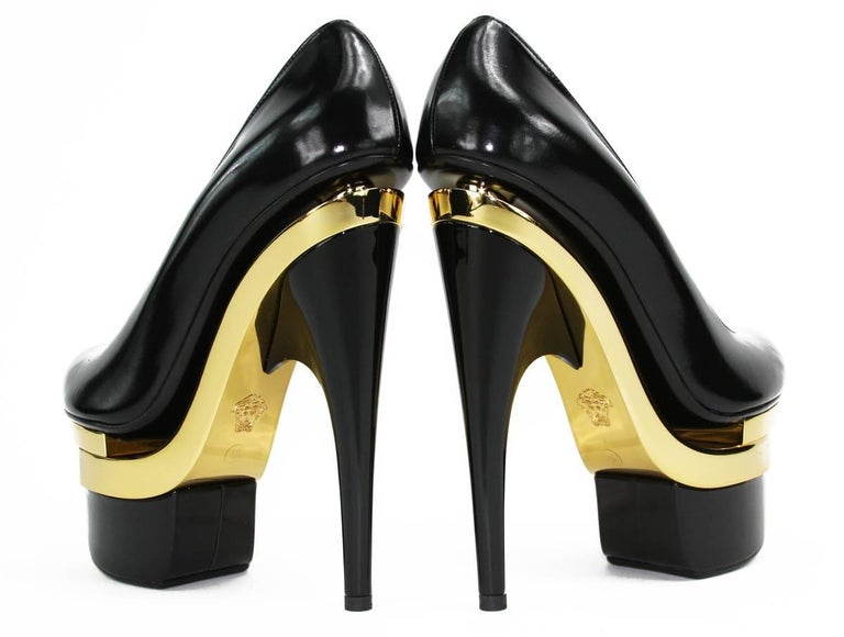 Women's New Versace Black Gold Triple Platform Leather Pumps Sky High Heel Shoes 37 - 7 For Sale