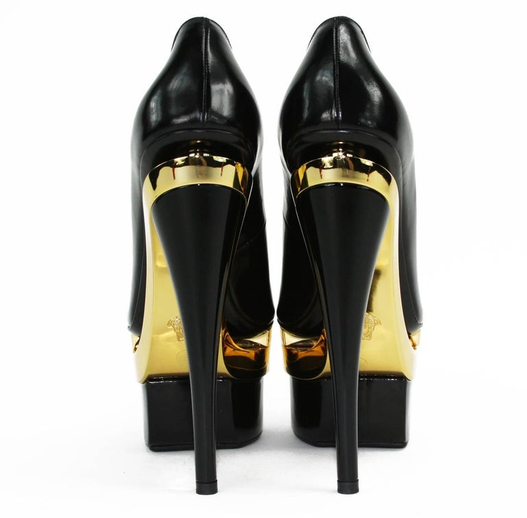 New Versace Black Gold Triple Platform Leather Pumps Sky High Heel Shoes 37 - 7 For Sale 1