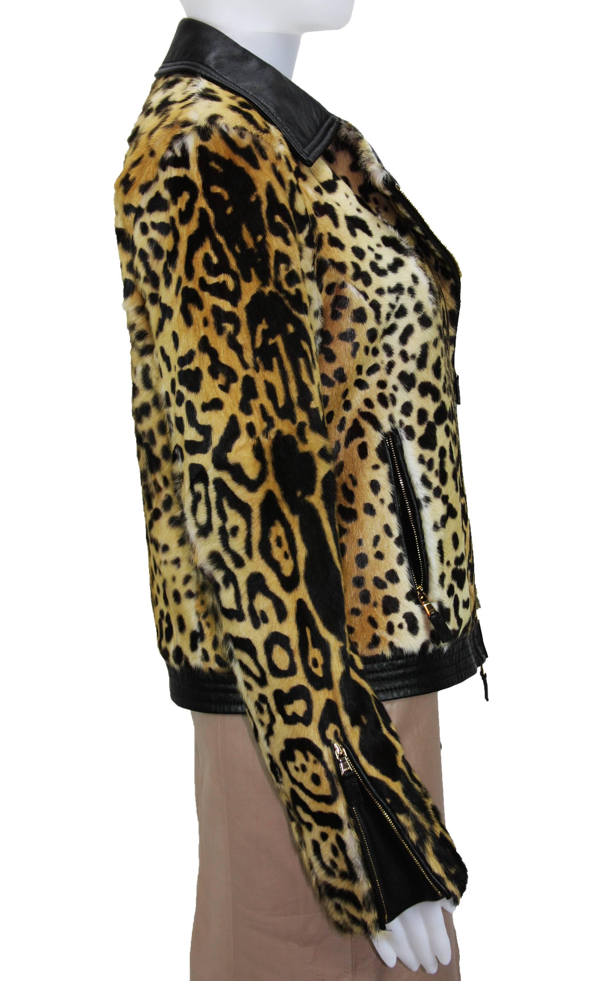 New Etro Women Fur Lamb Leopard Print Leather Moto Jacket  42 - US 6/8 In New Condition For Sale In Montgomery, TX