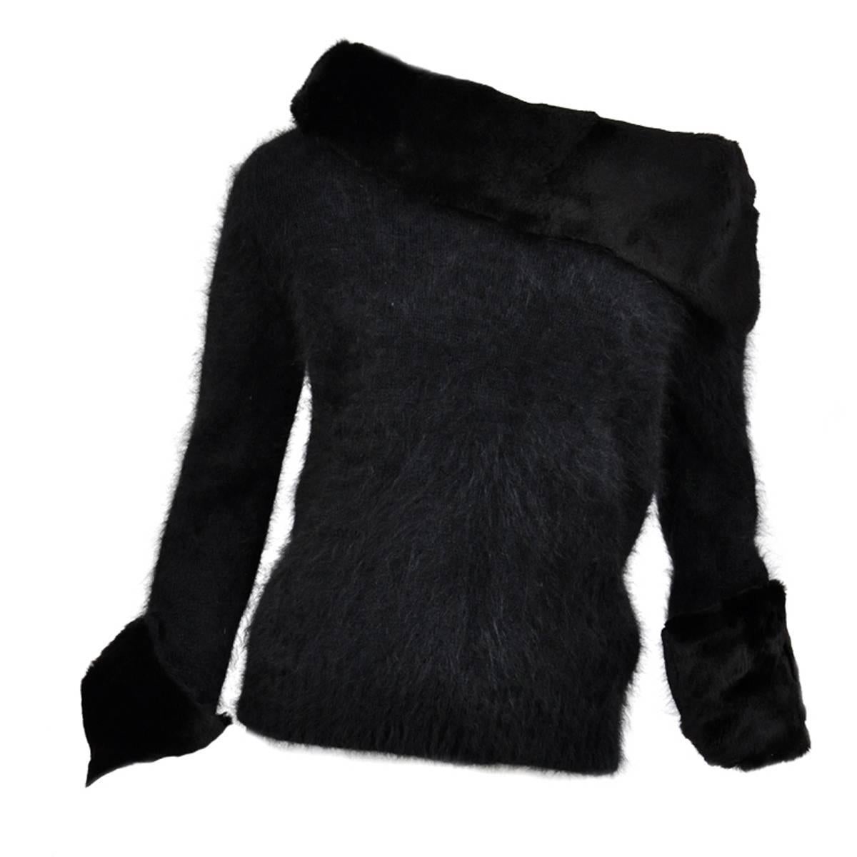 Tom Ford for Gucci 2001 Collection Black Angora and Mink Fur Luxurious Sweater M For Sale