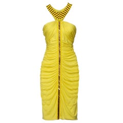 Versace - Robe de cocktail froncée jaune extensible et perlée, neuve, taille 42 - US 6