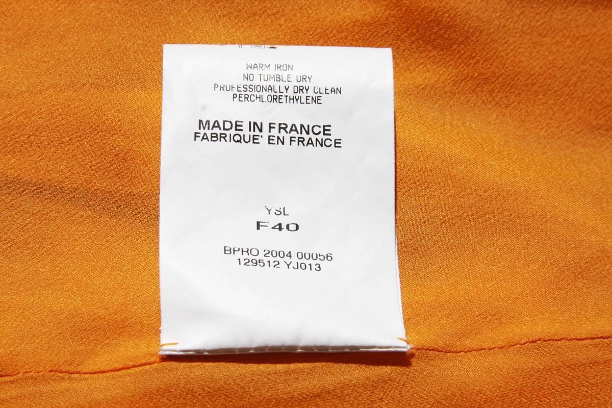 Tom Ford für Yves Saint Laurent S/S 2004 Set aus orangefarbenem Seidentop und Rock  38/40, Vintage-Stil im Angebot 3