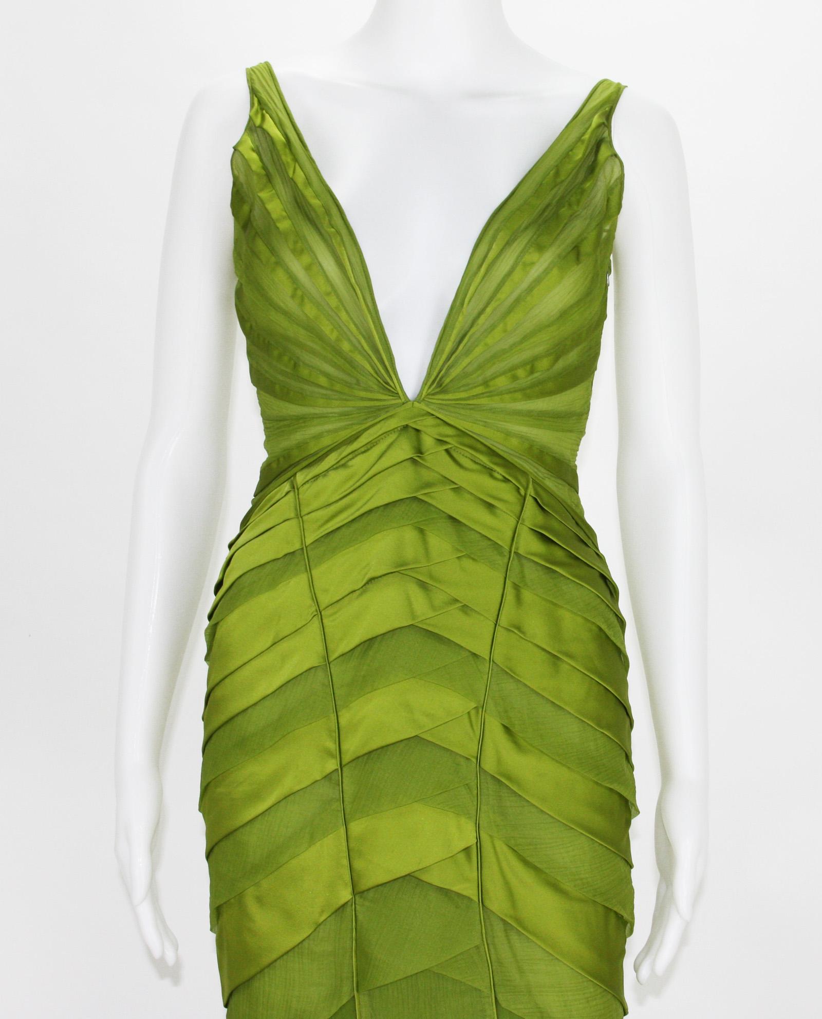Tom Ford for Gucci 2004 F/W Collection Silk Green Tassel Dress Gown 40 - 4 In Excellent Condition In Montgomery, TX