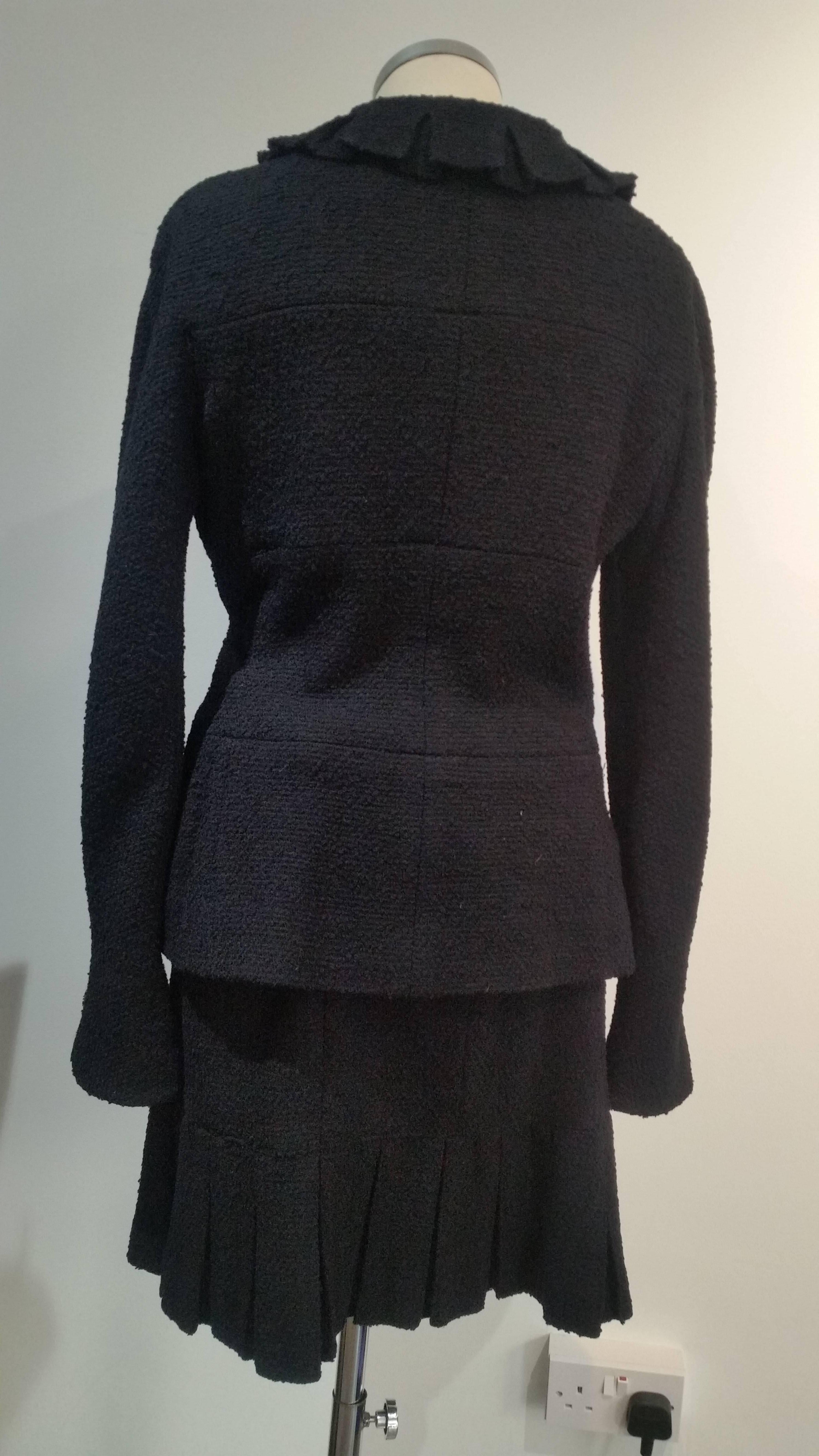Chanel Vintage Black Boucle Skirt Suit 97A  In Good Condition In Cirencester, Gloucestershire