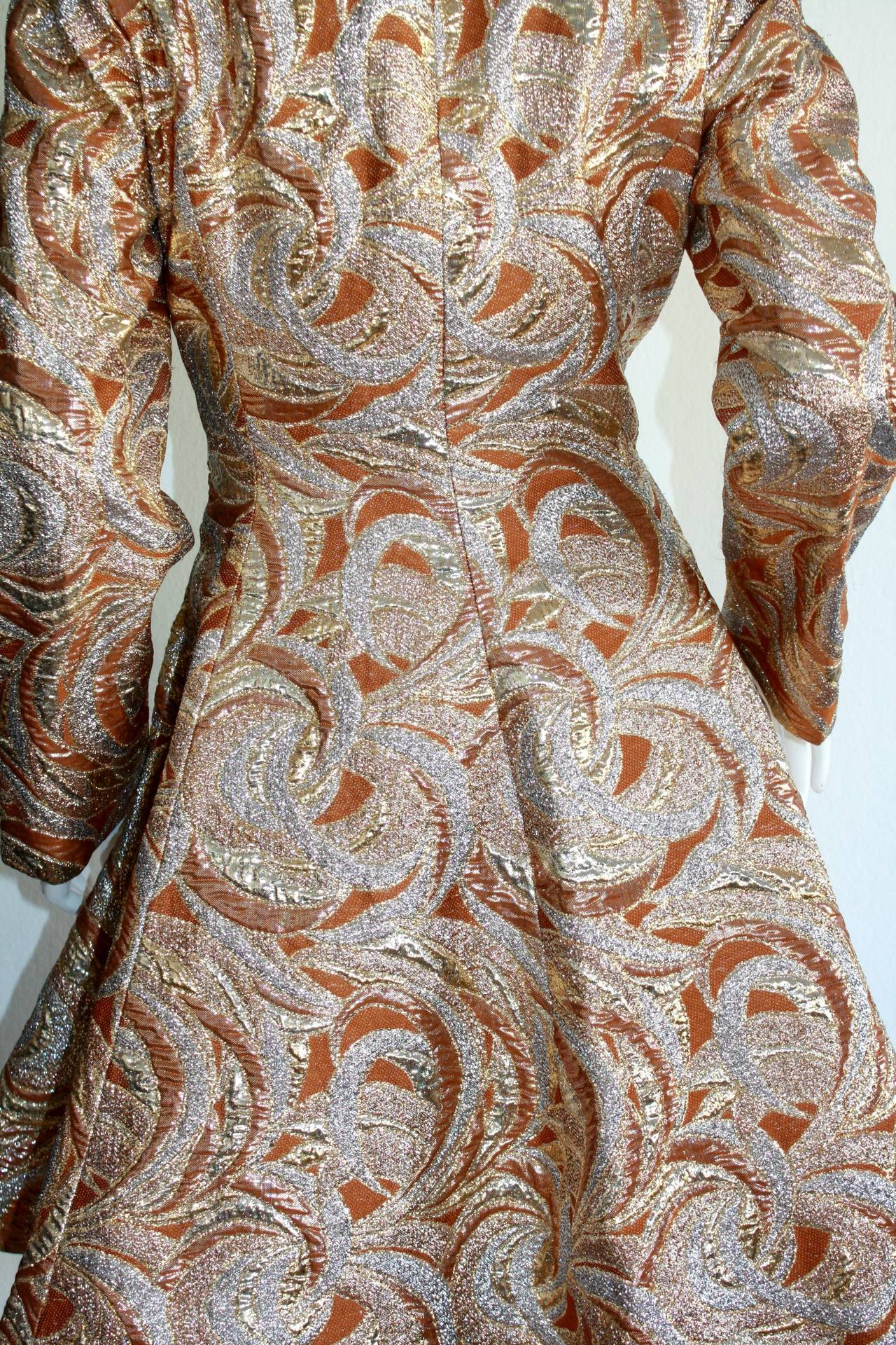 Gorgeous 1960s Richard Tam Neiman Marcus Gold Bronze Silver Space Age Dress In Excellent Condition In San Diego, CA