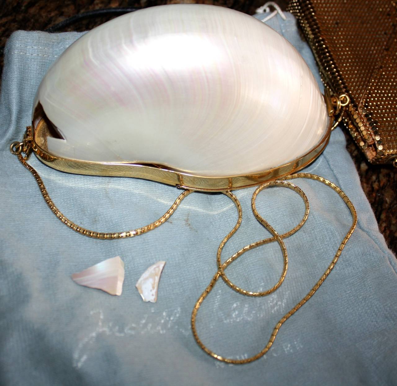 Rare Vintage Judith Leiber Seashell Minaudière Purse w/ Convertible Gold Chain 1