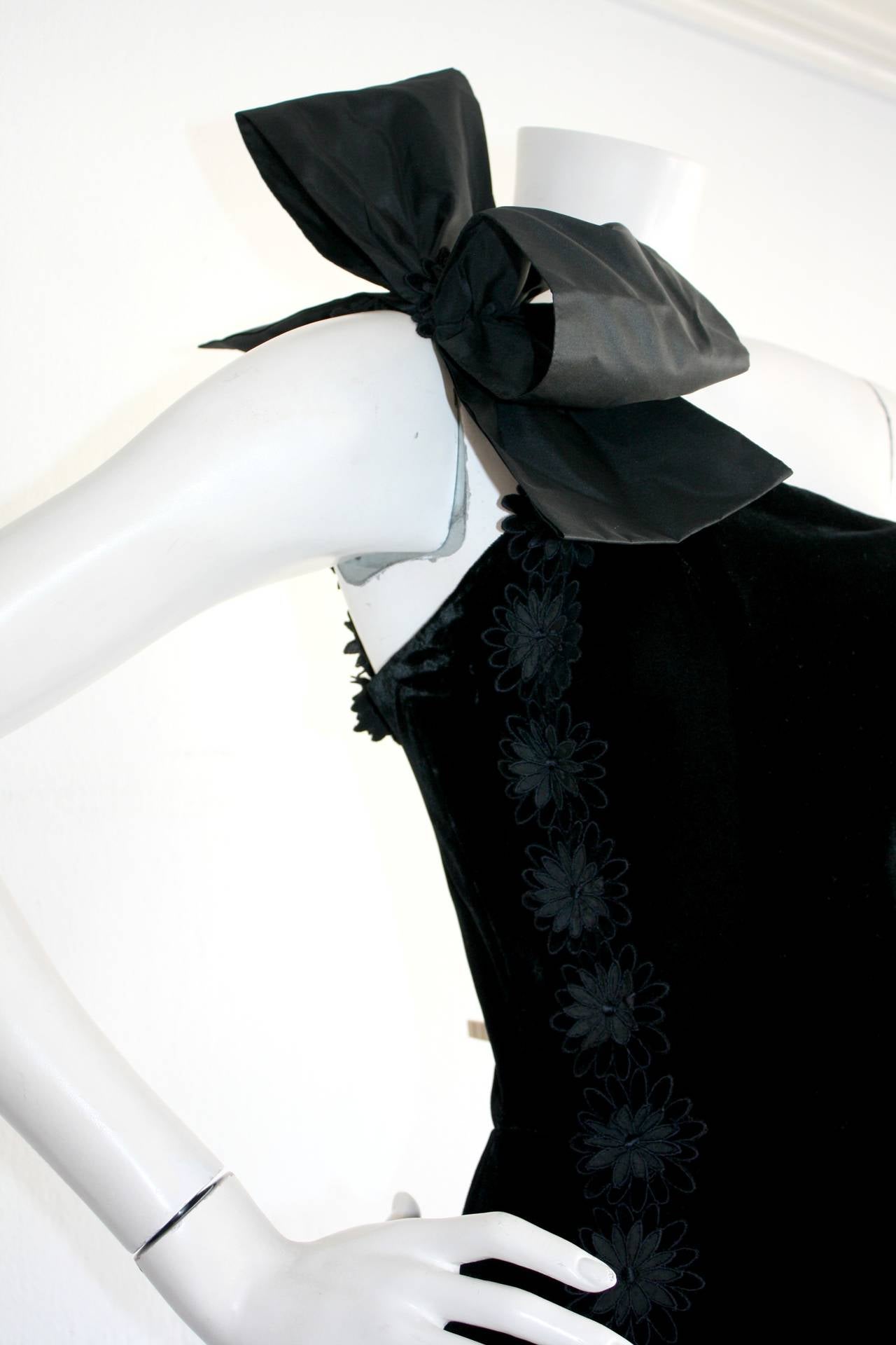 Stunning 1940s Vintage Black Velvet One - Shoulder Bow Gown w/ Accordian Hem 2