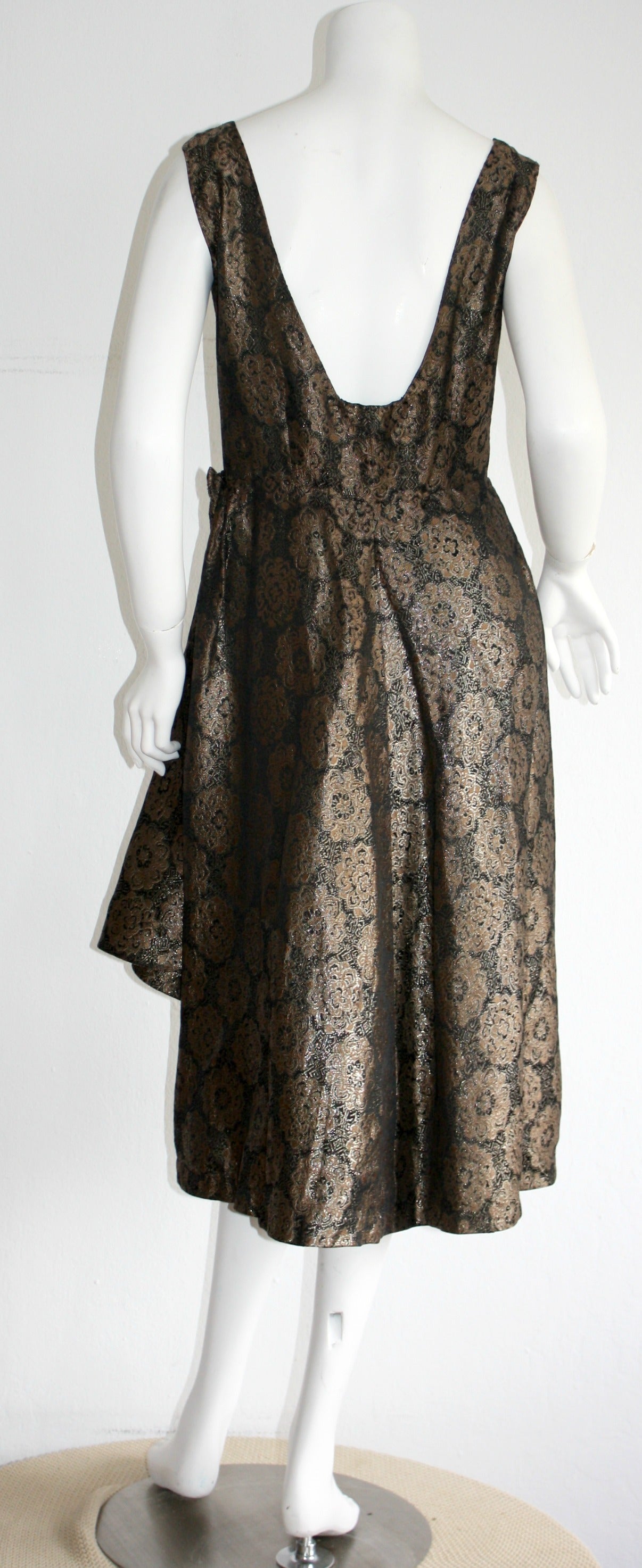 1950s Vintage Nina Ricci Black and Brown Medallion Spiral Silk 50s Dress In Excellent Condition In San Diego, CA