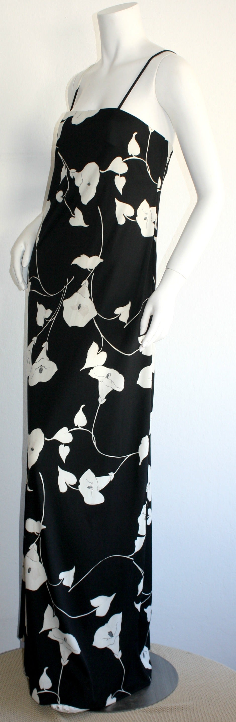 Estevez 1970s Black and White Lily Flower Print Vintage Jersey Gown Maxi Dress In Excellent Condition In San Diego, CA