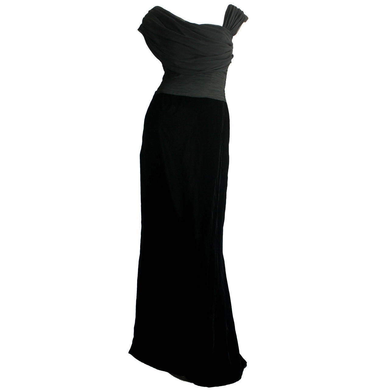 Remarkable Vintage Oscar de la Renta Black Velvet & Chiffon Grecian Gown For Sale