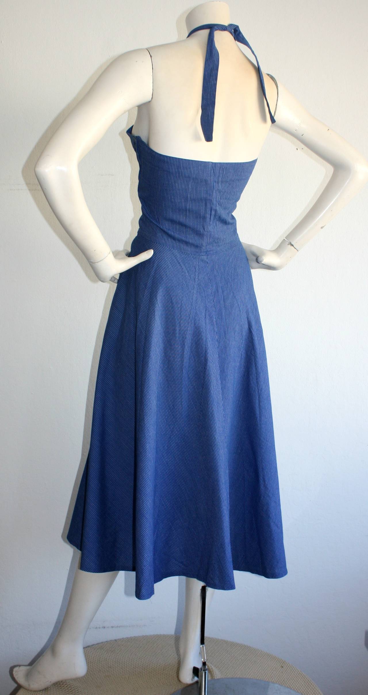 Vestido de sol rockabilly vintage Guy Laroche de rayas azules de algodón Halter en venta 2
