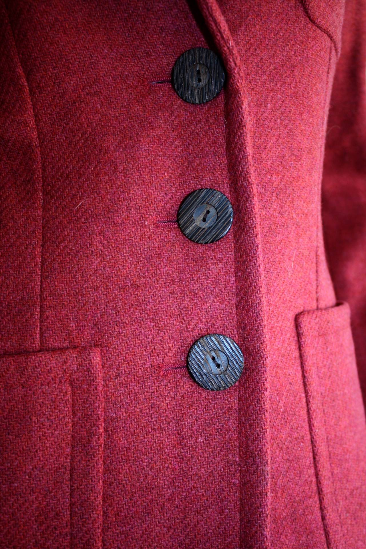 Chic vintage YSL Rive Gauche wool blazer, with wood buttons at sleeves and up bodice. Beautiful raspberry color. Fully lined. In great condition. Marked Size EU 36 (US Size 2-4)