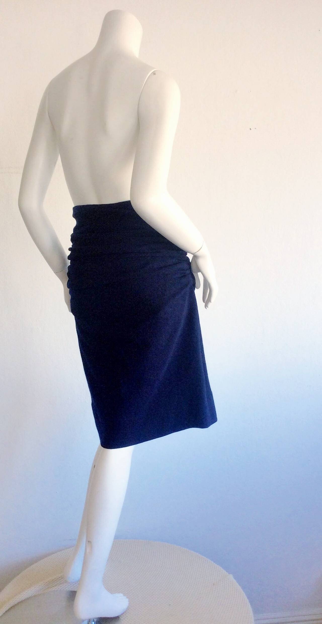 1990s Vintage Karl Lagerfeld Navy Blue Sexy Ruched Wool High Waisted Skirt In Excellent Condition For Sale In San Diego, CA