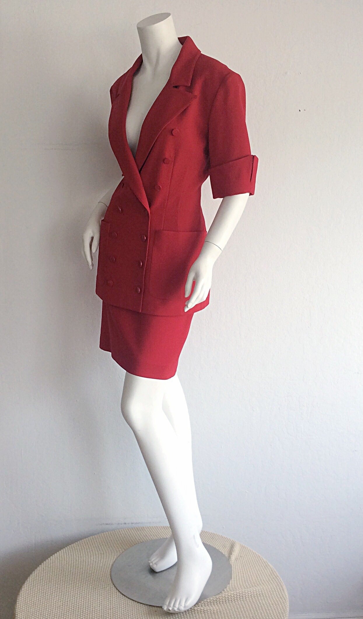 Superbe ensemble jupe croisée rouge vif Karl Lagerfeld des années 1990 Excellent état - En vente à San Diego, CA