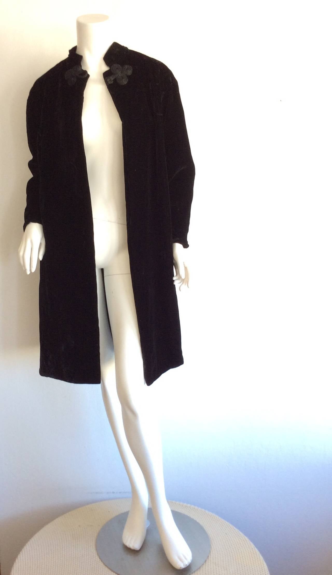 Rarísima Chaqueta de capa Milium de terciopelo negro de los años 50 Ceil Chapman Negro en venta