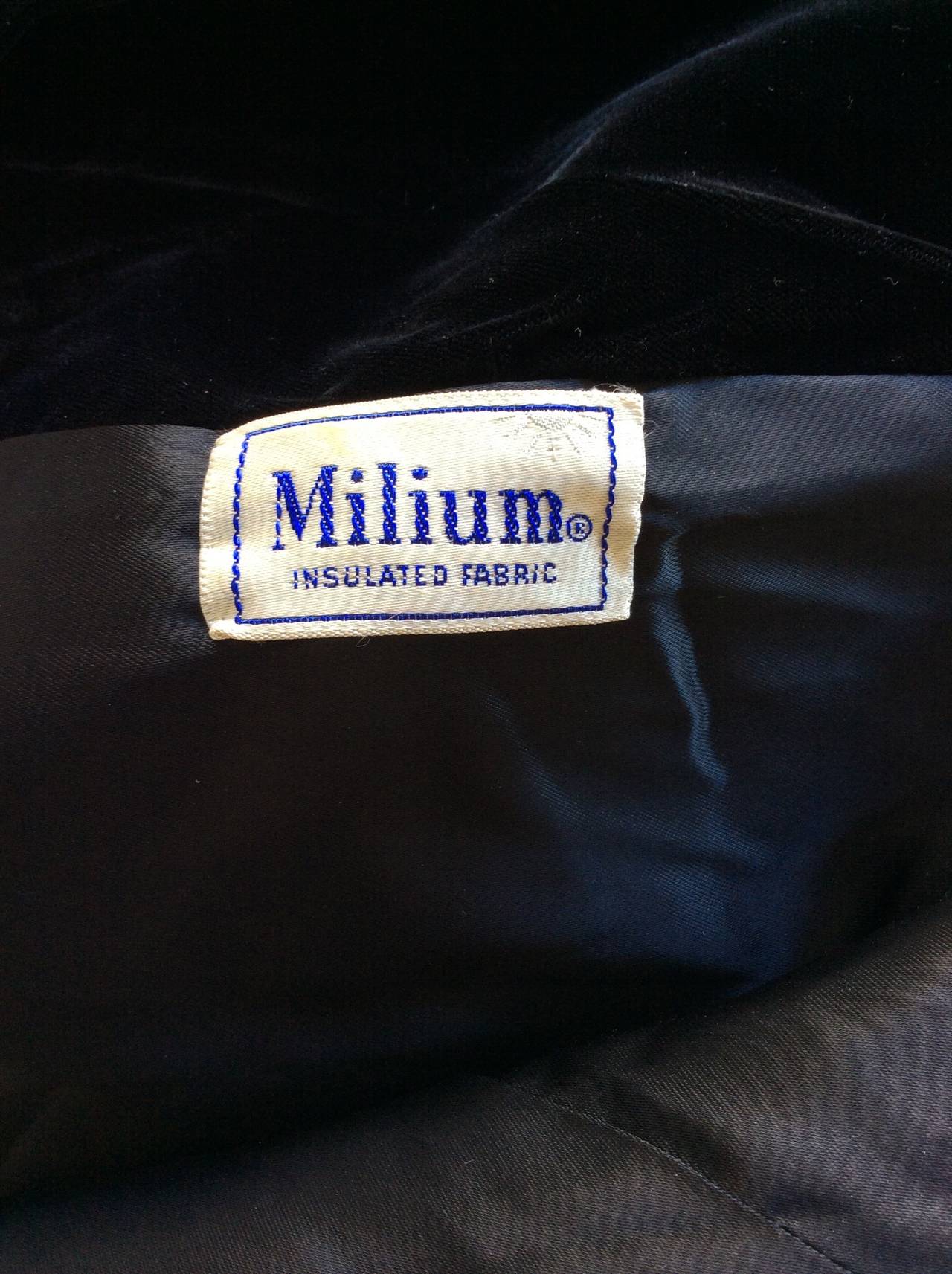 Rarísima Chaqueta de capa Milium de terciopelo negro de los años 50 Ceil Chapman en venta 5