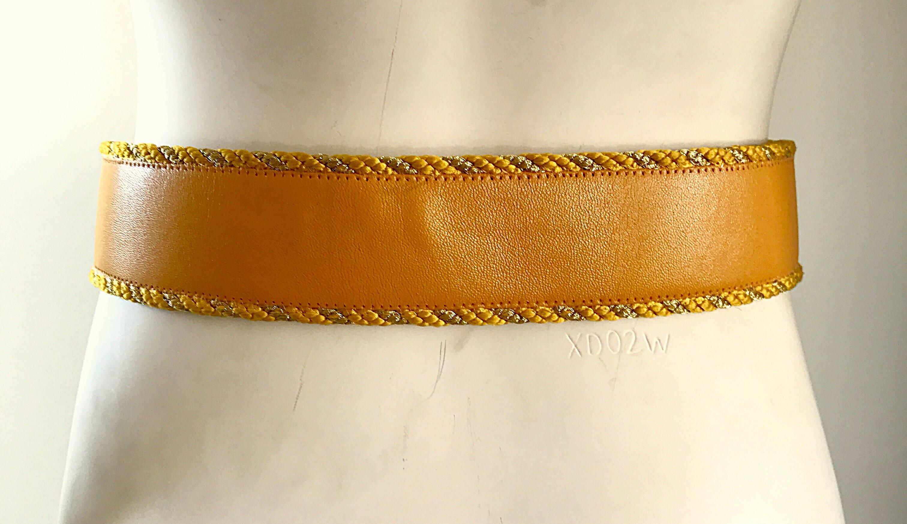 Beautiful Vintage Emanuel Ungaro Marigold Yellow + Gold Leather 90s Flower Belt In Excellent Condition In San Diego, CA