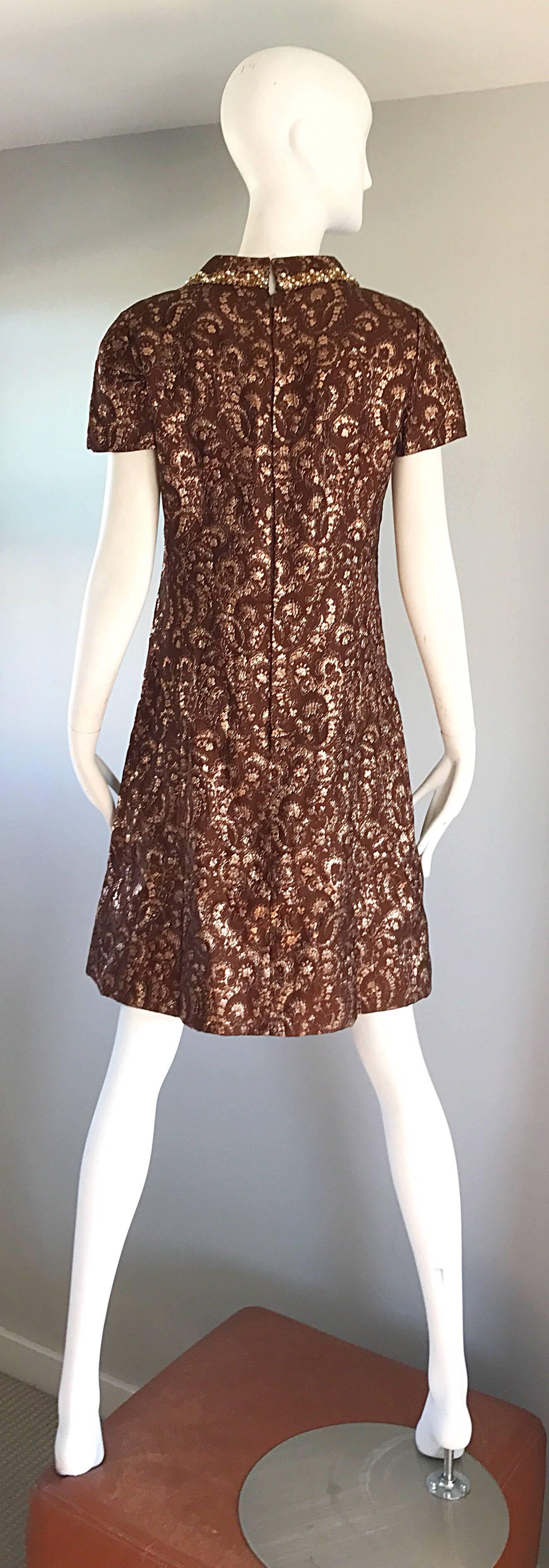 De las mujeres 1960s Adele Simspon Brown Rose Gold Copper Silk Brocade Vintage 60s A Line Dress en venta