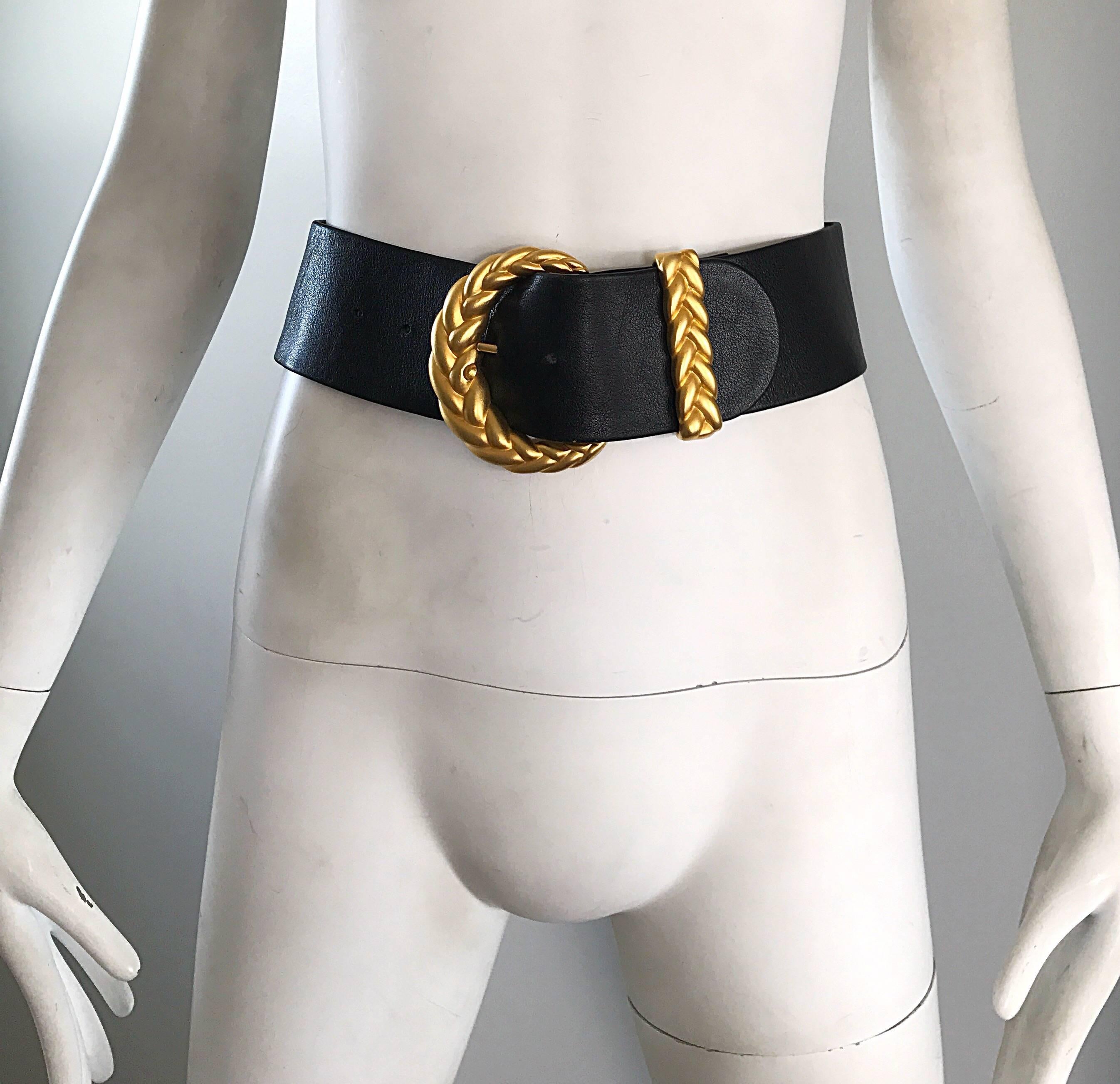 Women's Chic 1990s Anne Klein for Calderon Black and Gold Vintage 90s Classic Wide Belt For Sale