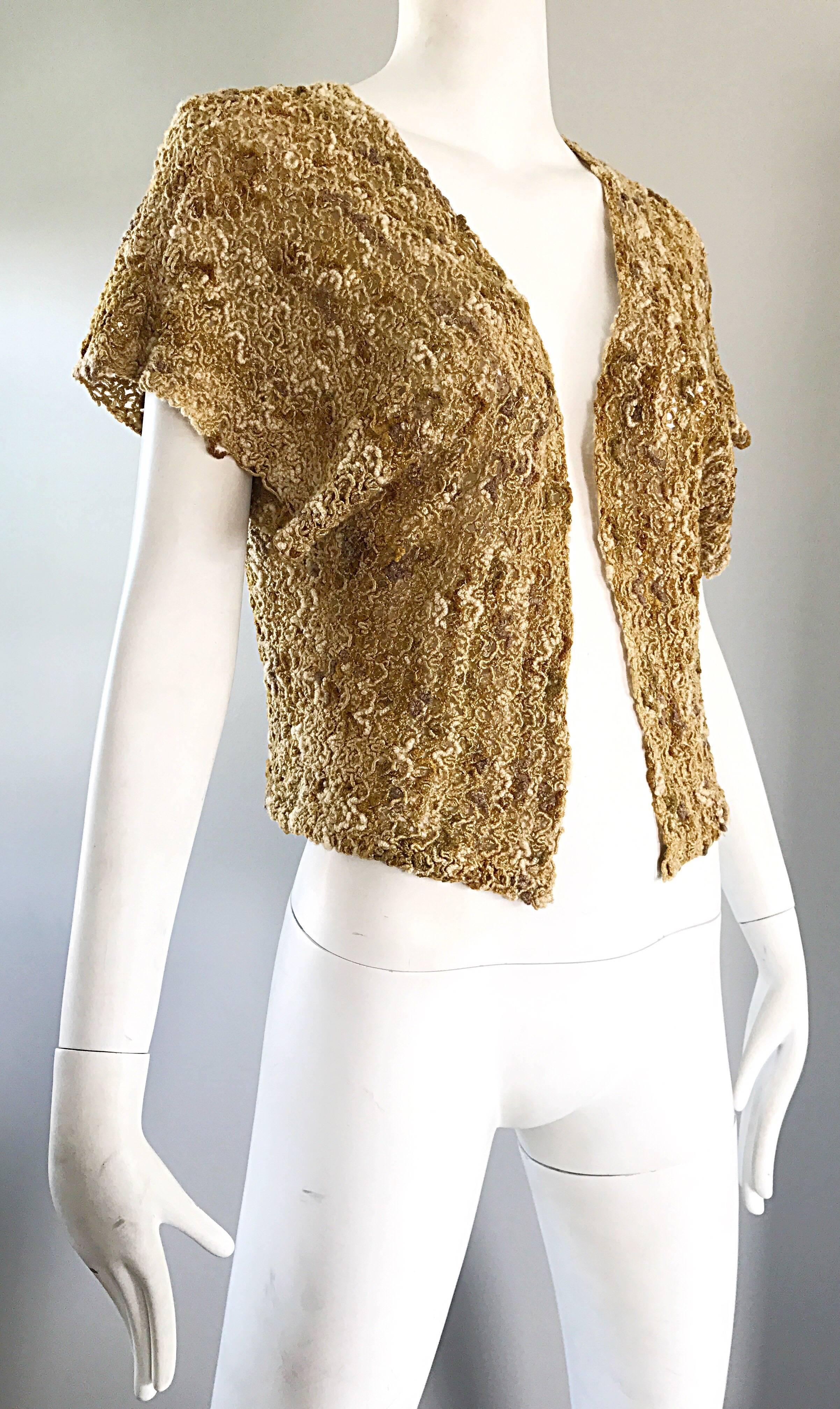 Chic 1970s Koret Boho Tan + Natural + Brown Hand Crochet Vintage 70s Shrug Jacke For Sale 1