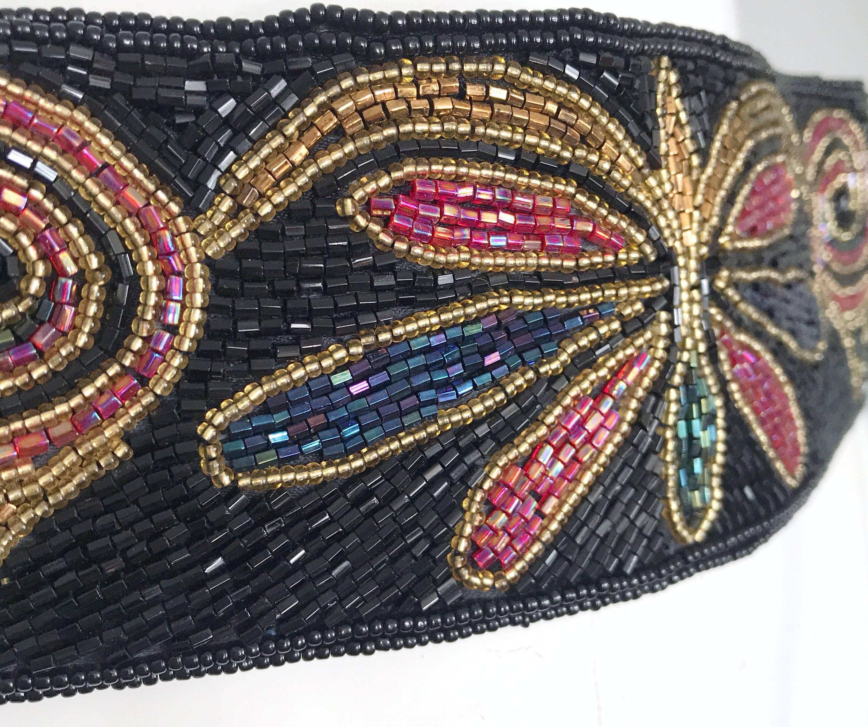 Fabuleux ceinture noire vintage entièrement perlée et colorée avec papillons (années 1980) en vente 2