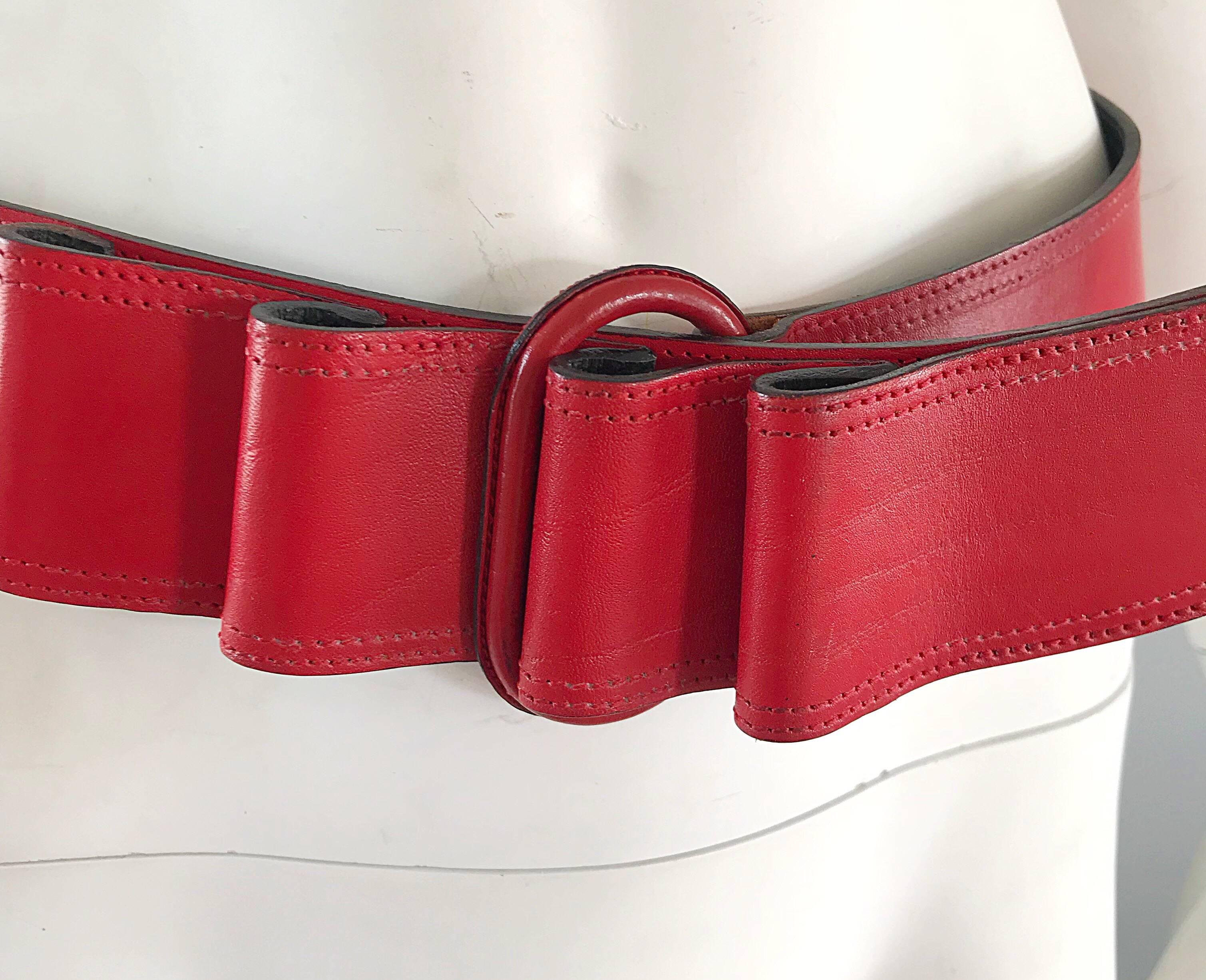 Claude Montana 1980 Avant Garde Lipstick Rouge Cuir Vintage 80s Ceinture Pour femmes en vente