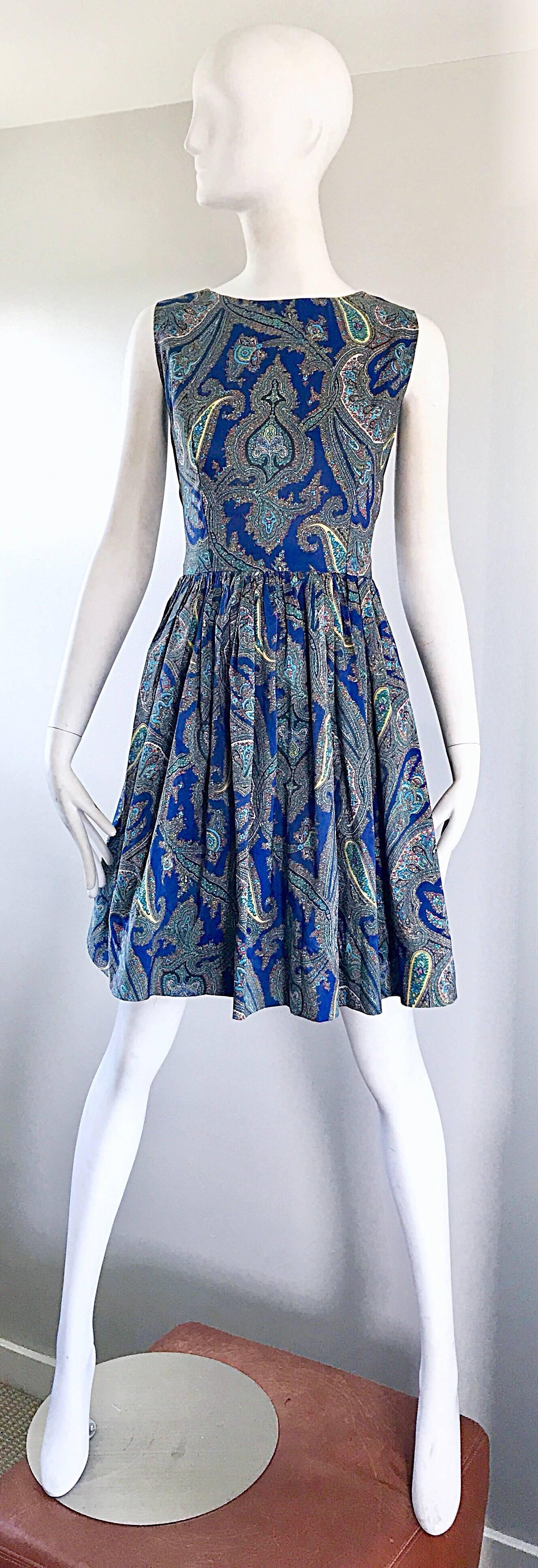 1950s Gorgeous Blue Paisley Fit n' Flare Vintage 50s Sleeveless Silk Dress For Sale 3