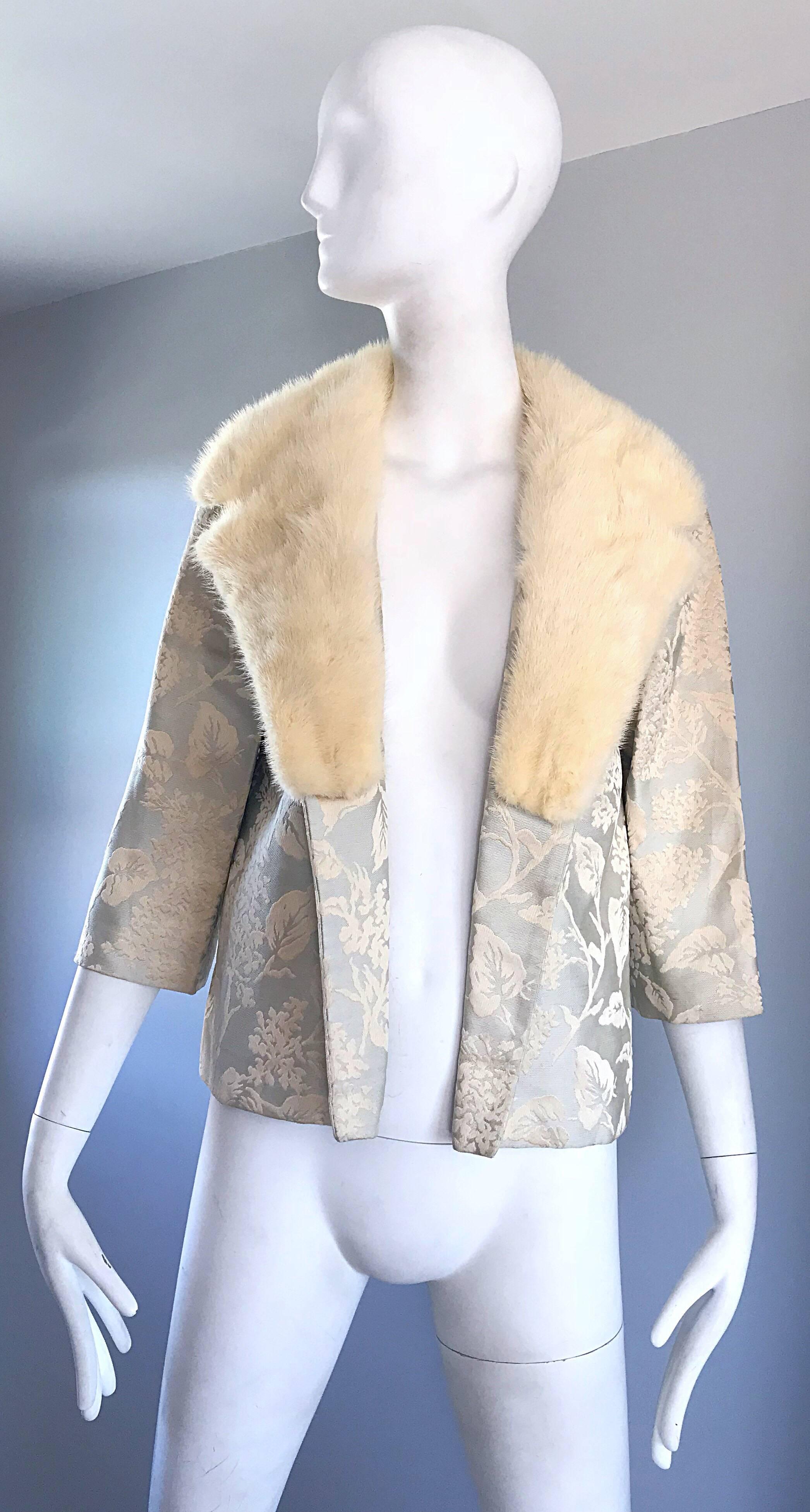 Gorgeous 1950s Light Blue White Silk Brocade Mink Fur Collar Vintage 50s Jacket  5