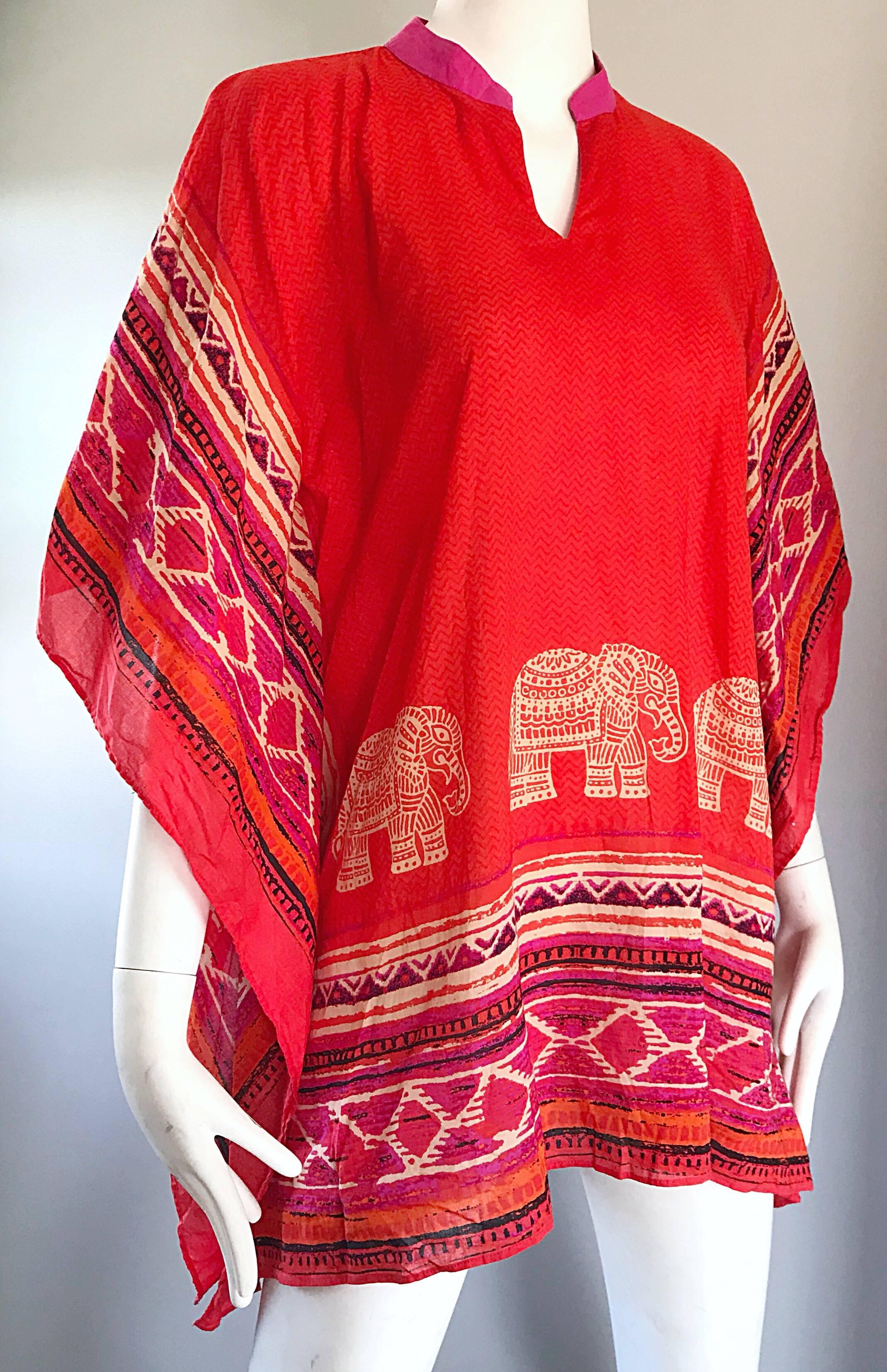 Vintage Biba 1970s Boho Elephant Print Novelty 70s Cotton Caftan Tunic Top  In Excellent Condition In San Diego, CA