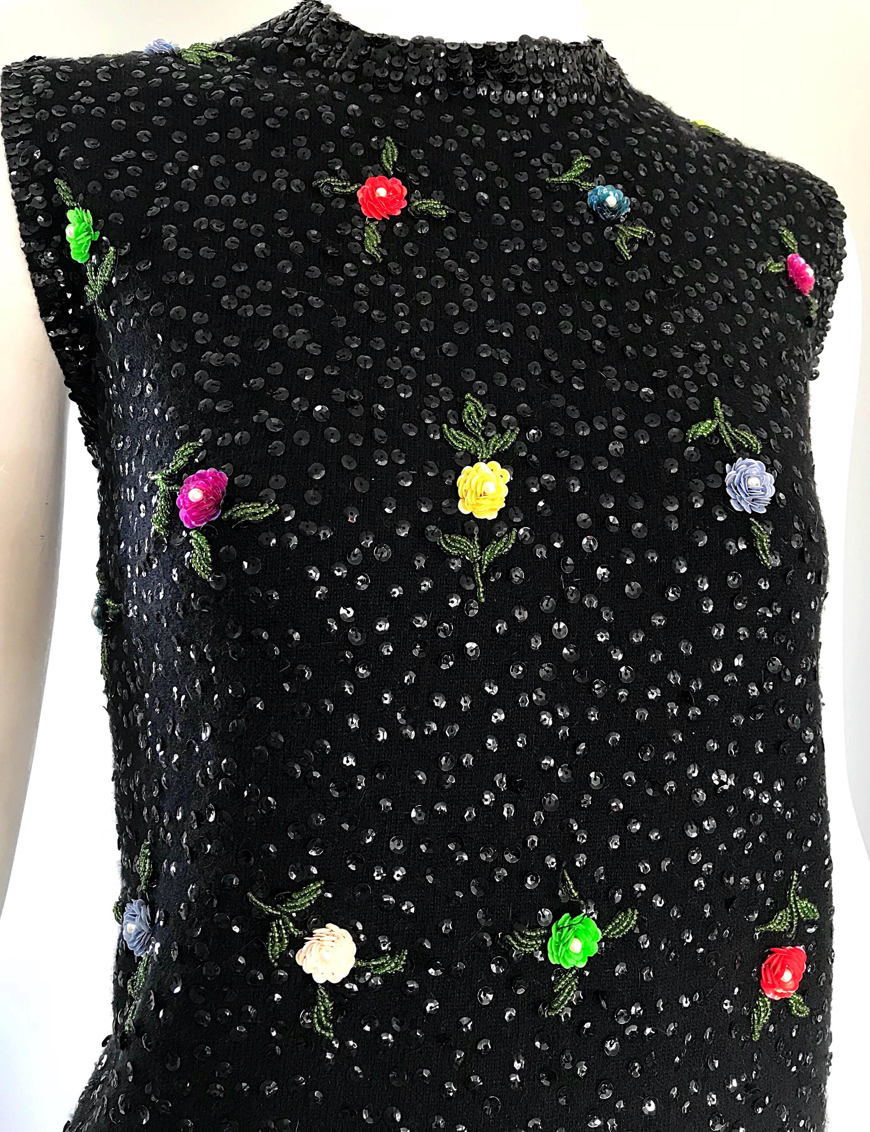 1950s Black Fully Sequined Angora Wool 50s Vintage Sleeveless  Sweater Top In Excellent Condition For Sale In San Diego, CA