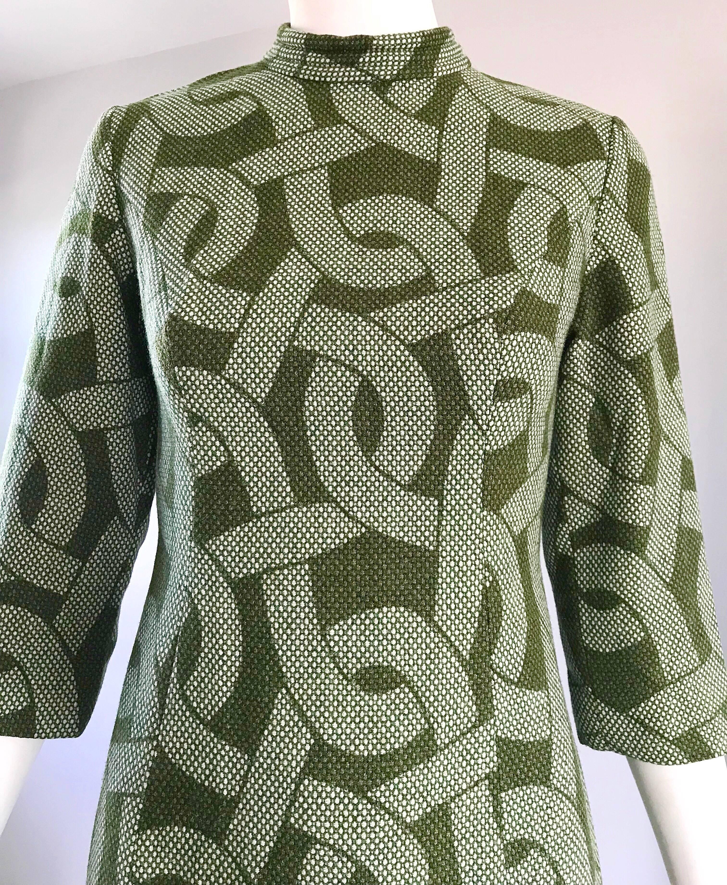 Gray 1960s Hunter Green + White ' Chain ' Print 3/4 Sleeves Vintage 60s Wool Dress
