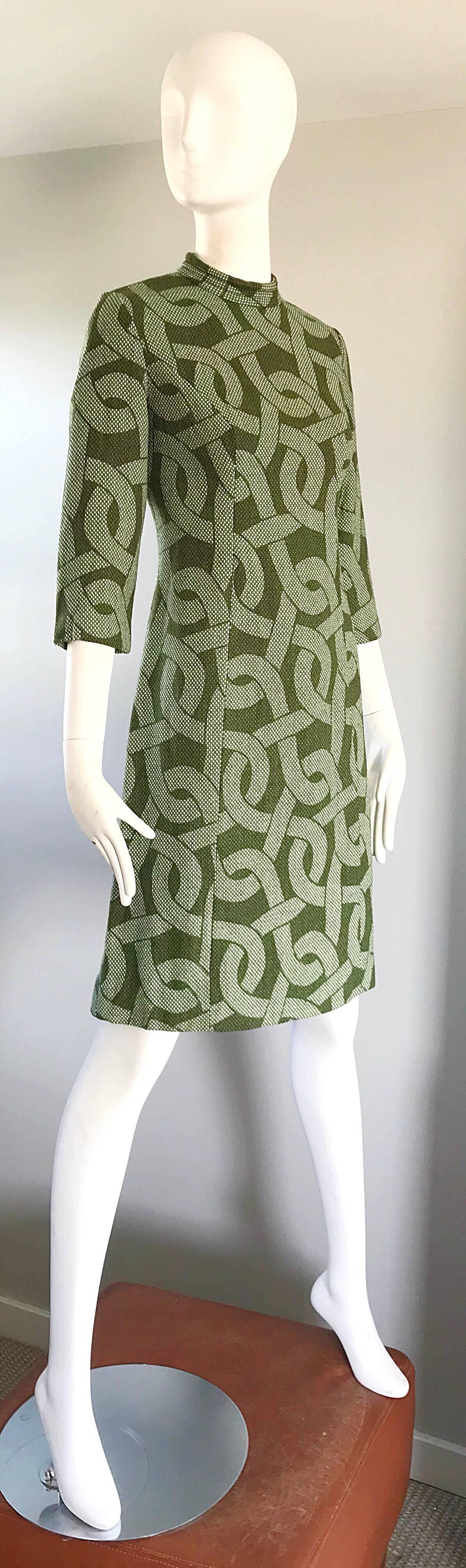 1960s Hunter Green + White ' Chain ' Print 3/4 Sleeves Vintage 60s Wool Dress 1