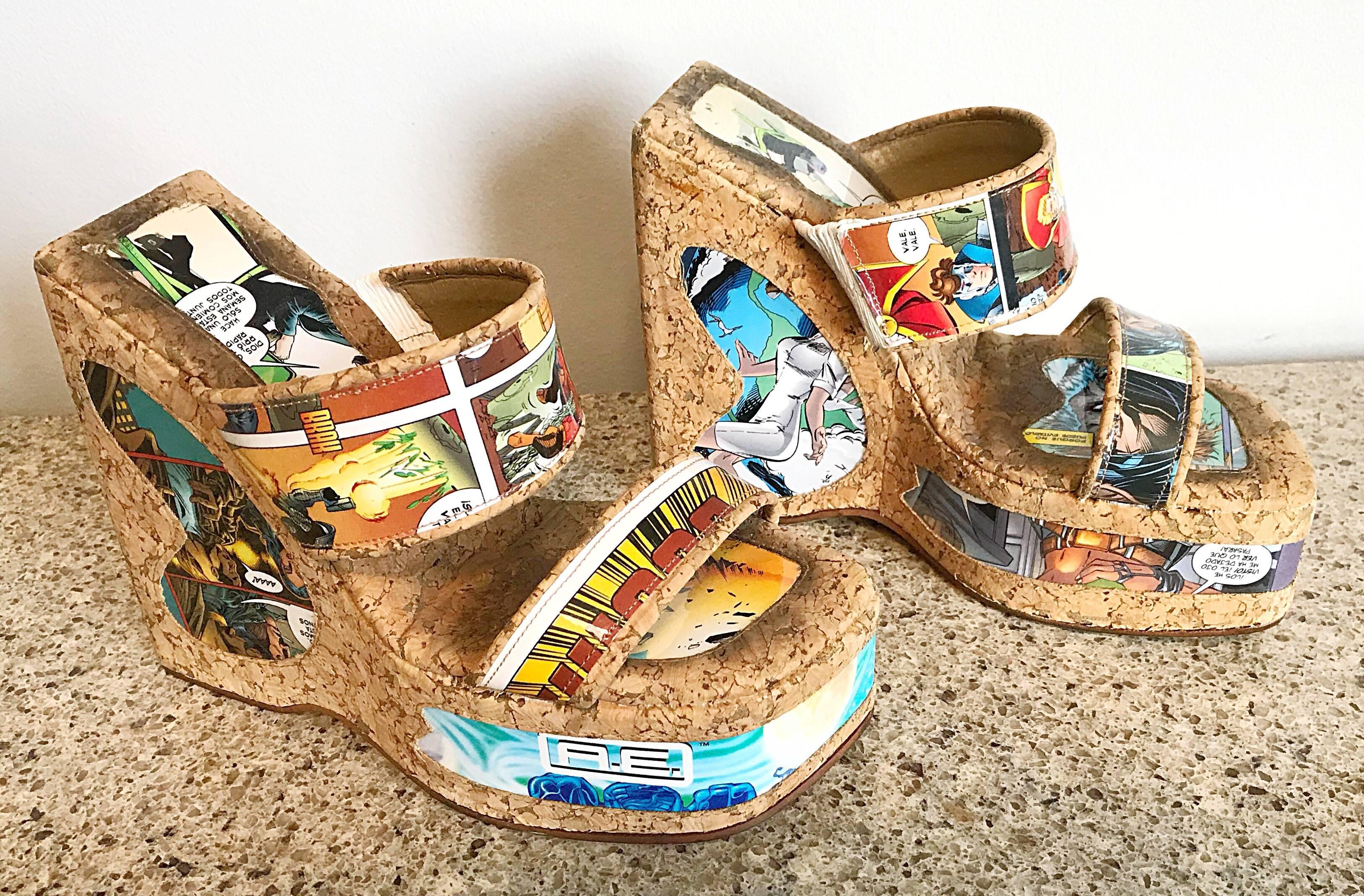 Rare 1990s Designer Size 8 / 38 Comic Book Novelty Print Cork Vintage Wedges  In Excellent Condition For Sale In San Diego, CA