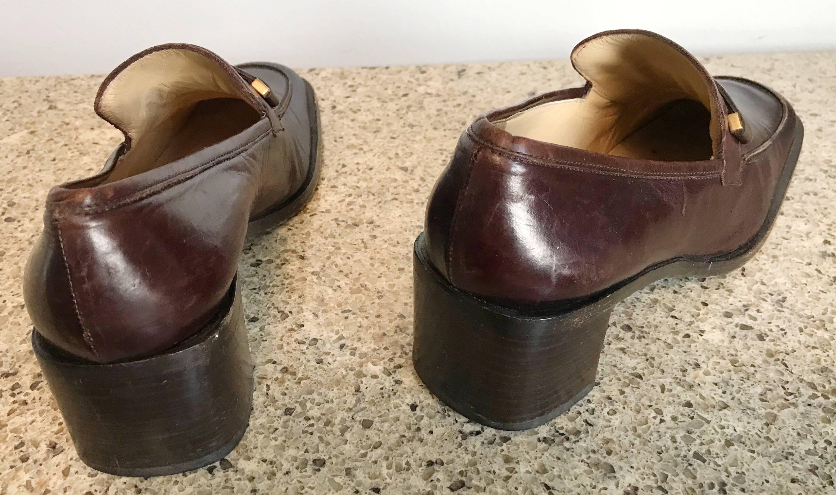 Gucci by Tom Ford Taille 6 / 36 1990 Chocolate Brown Stacked Heel Loafers Shoes en vente 1