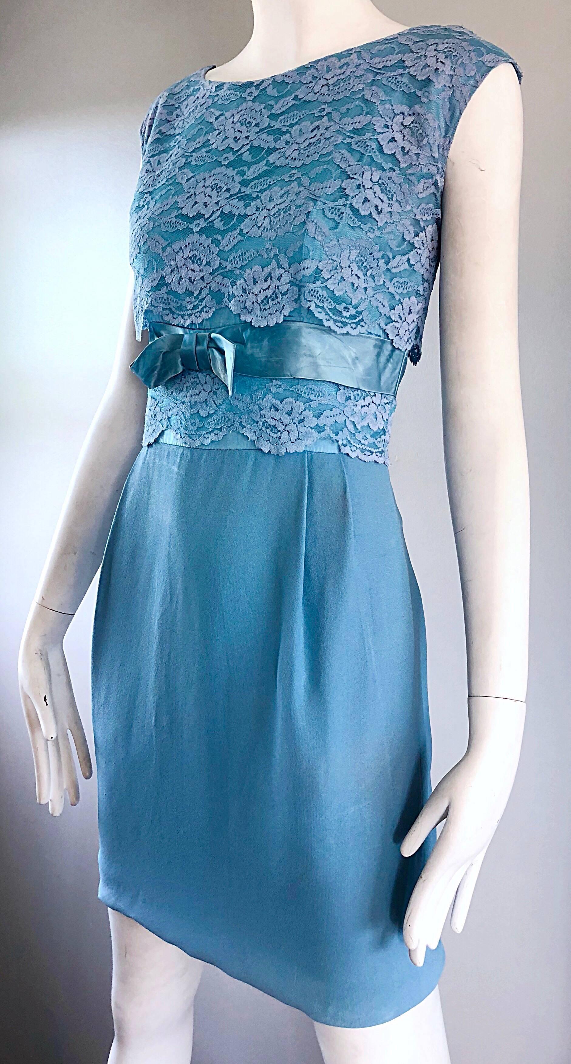 Beautiful 1960s Light Blue Silk Crepe Lace Bow Vintage 60s Shift Mini Dress In Excellent Condition For Sale In San Diego, CA