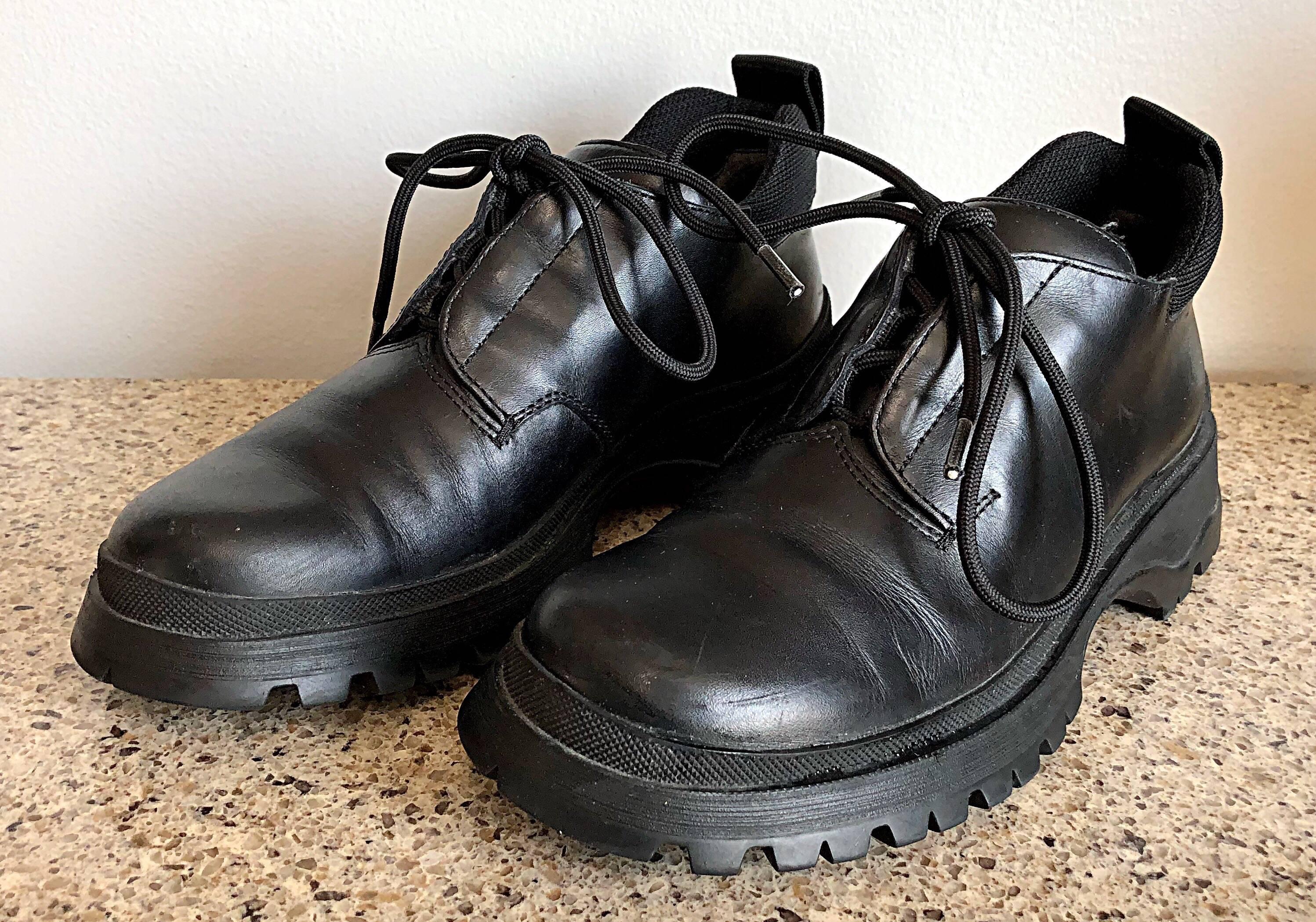 New 1990s Prada Black Leather Size 37.5 / 7.5 Chunky Vintage Flat 