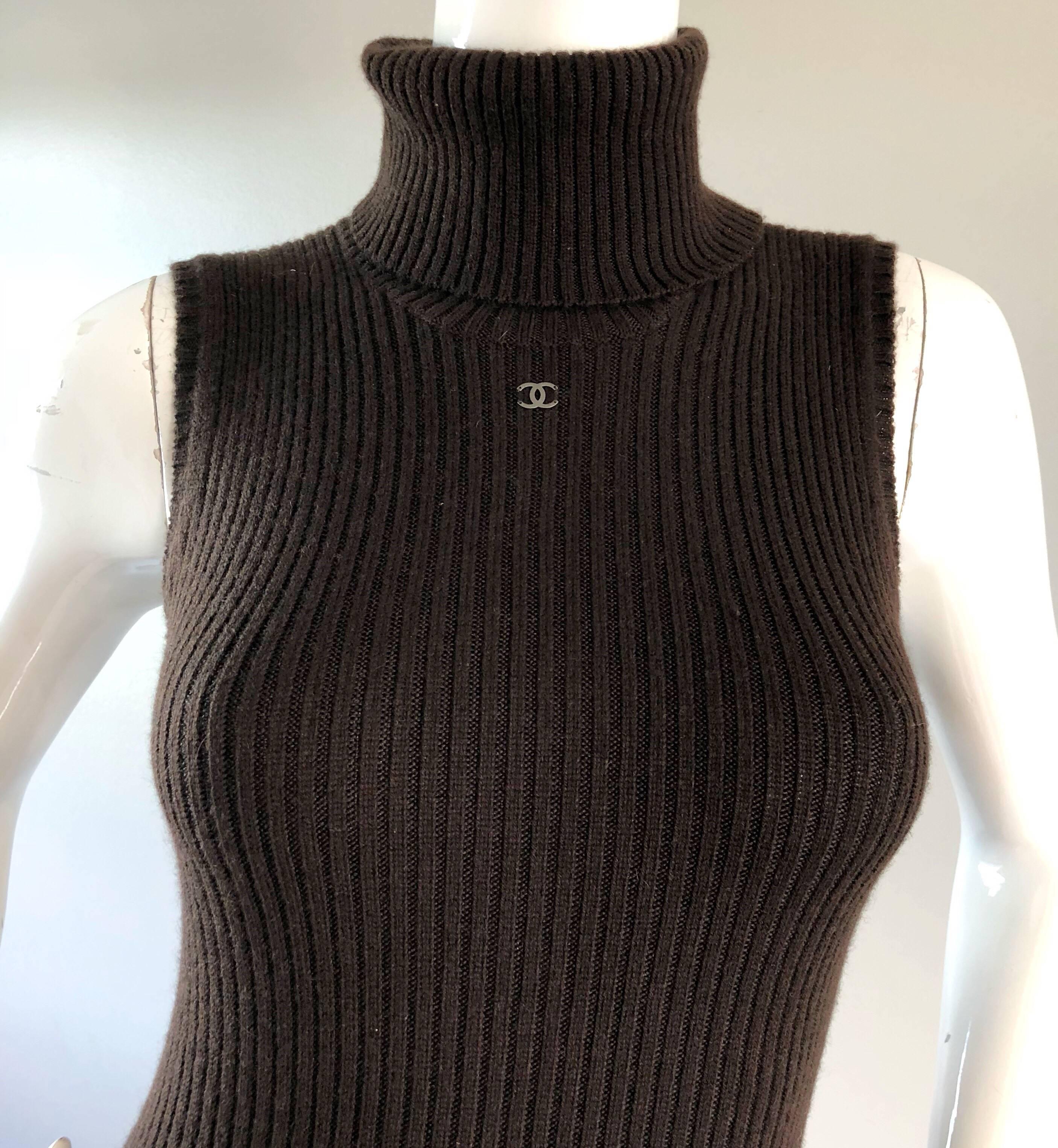 Chic vintage CHANEL 99A, by KARL LAGERFELD, cashmere (55%) and rayon (45%) blend turtleneck ribbed espresso brown maxi dress! Features extremely soft and comfortable fabric that stretches to fit. Gunmetal silver CC logo above center bust. Perfect to