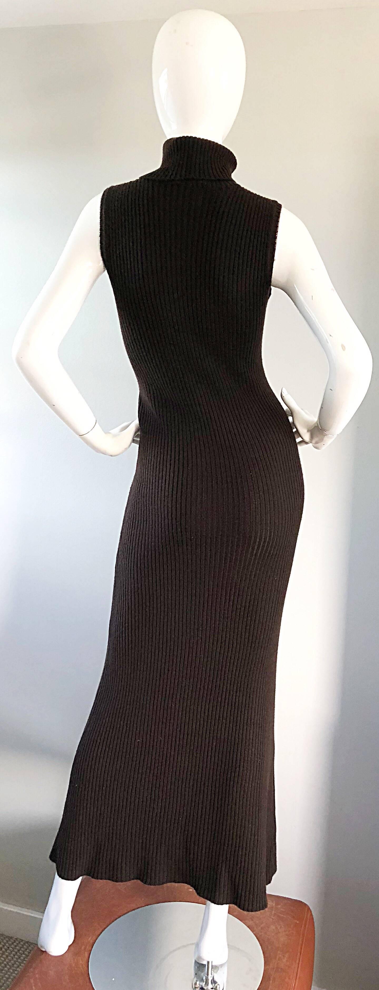 Vintage Chanel 99A Espresso Brown Cashmere Turtleneck 1990s 90s Sweater Dress In Excellent Condition In San Diego, CA
