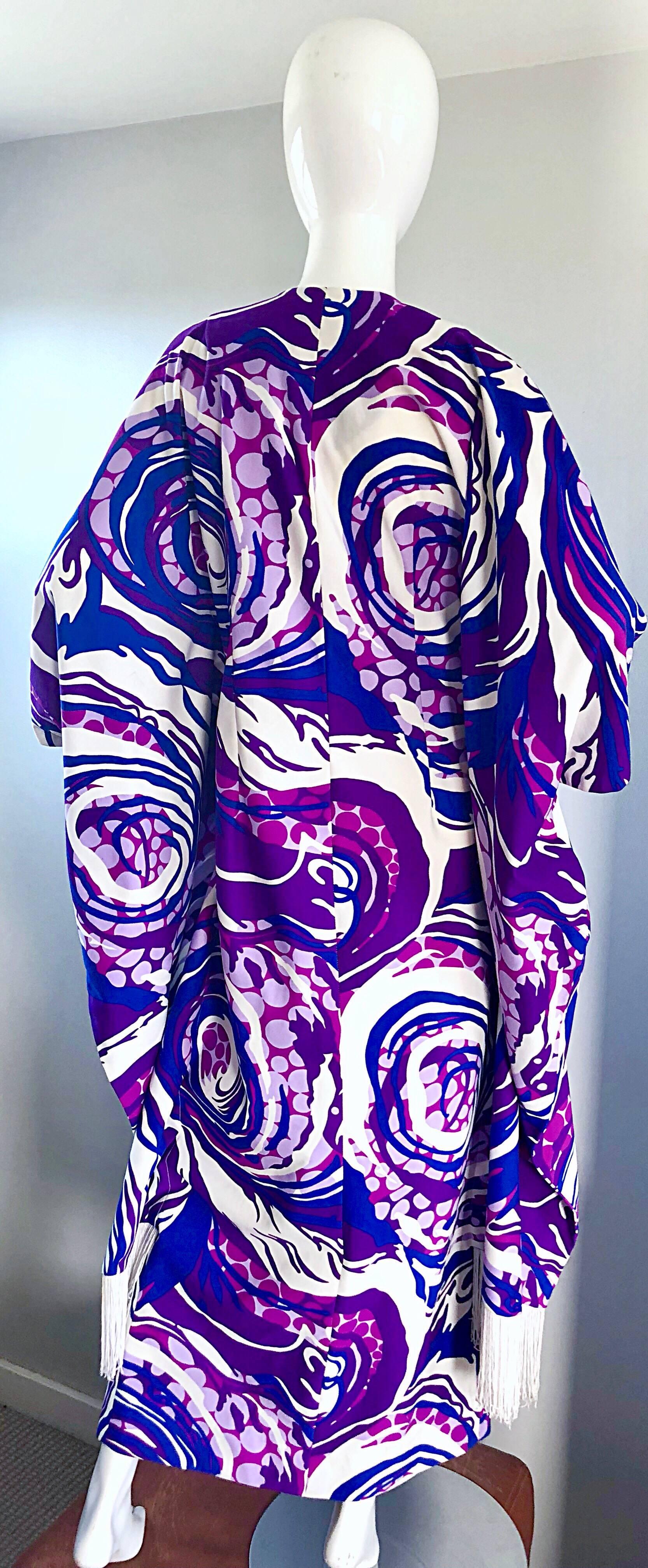 1970s Liberty House Fringe Op Art Blue and Purple Caftan Maxi Dress In Excellent Condition For Sale In San Diego, CA