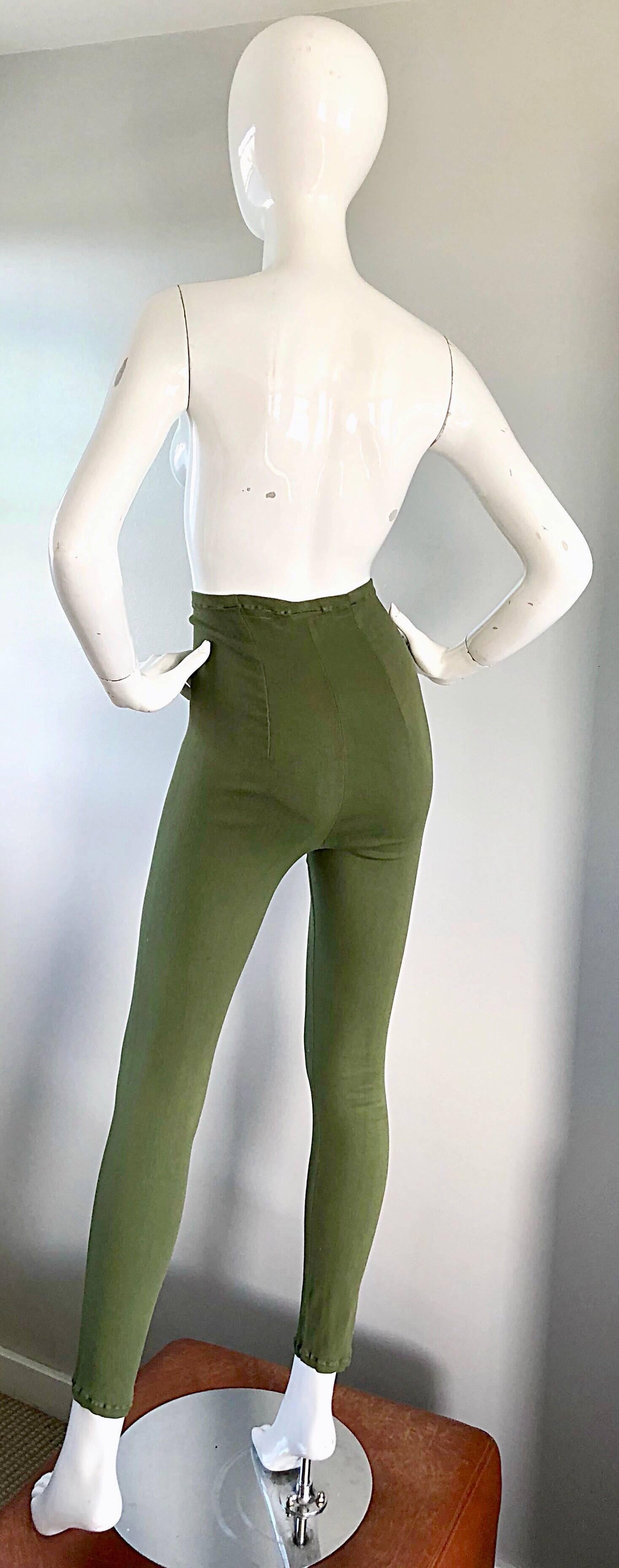 1990s Ghost of London Olive Green Ultra High Waisted Vintage Leggings Pants In Excellent Condition For Sale In San Diego, CA