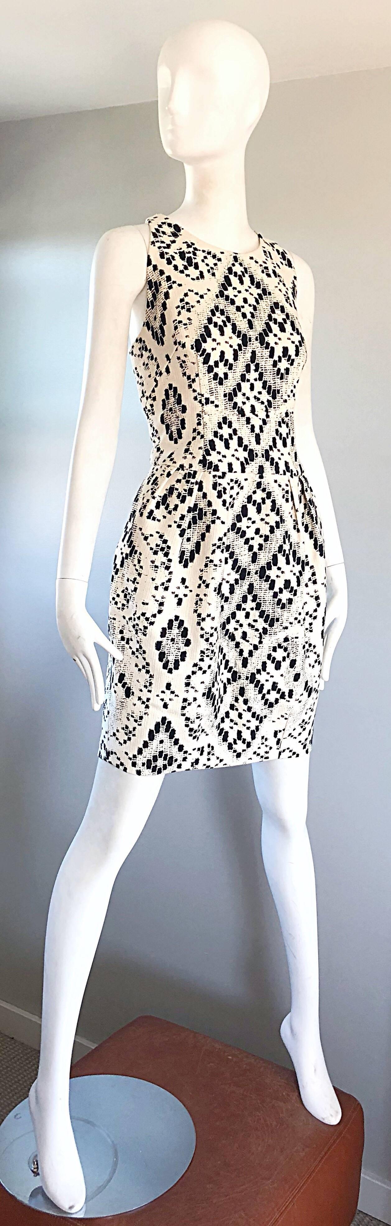 Gray Giambattista Valli Size 10 12 Resort 2012 Black White Abstract Sleeveless Dress For Sale