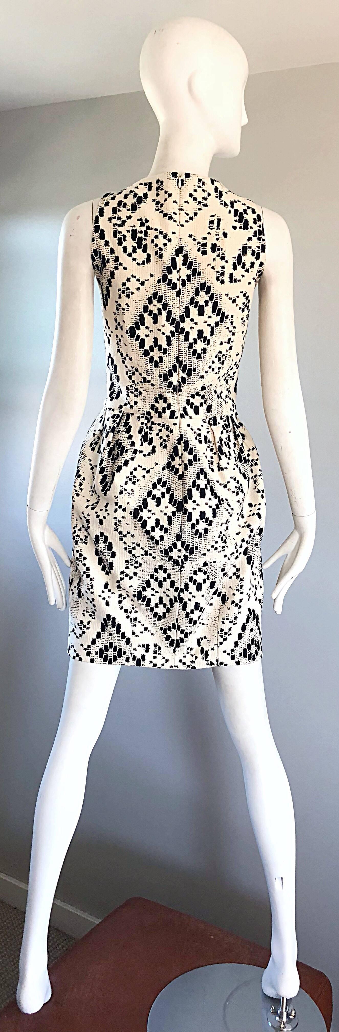 Women's Giambattista Valli Size 10 12 Resort 2012 Black White Abstract Sleeveless Dress For Sale