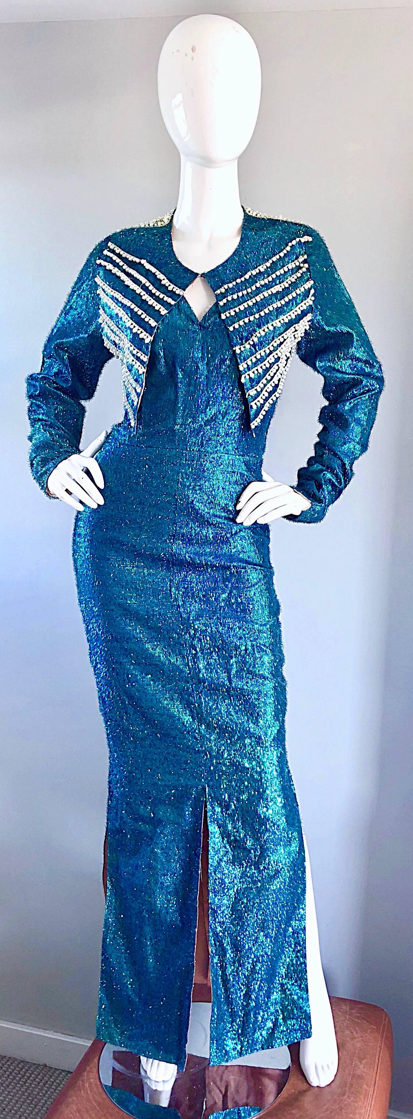 Bleu Ensemble robe sirène et veste boléro perlée en lurex de soie bleu céruléen des années 1950  en vente
