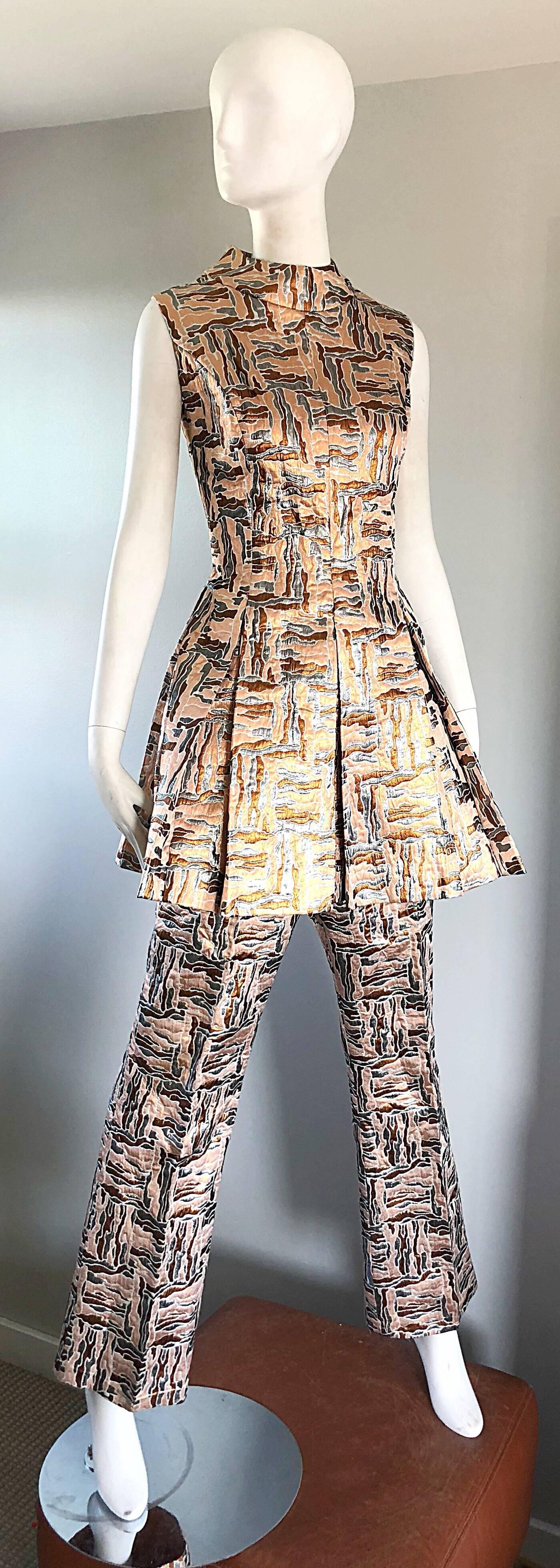 1960s Demi Couture Silver + Bronze Silk Brocade Tunic + Flare Leg Pants Ensemble In Excellent Condition In San Diego, CA
