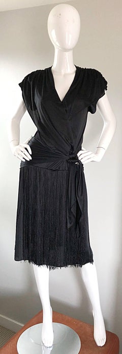 Amazing 1920s Flapper Style Black Jersey Fringe Vintage Disco Dress, 1970s