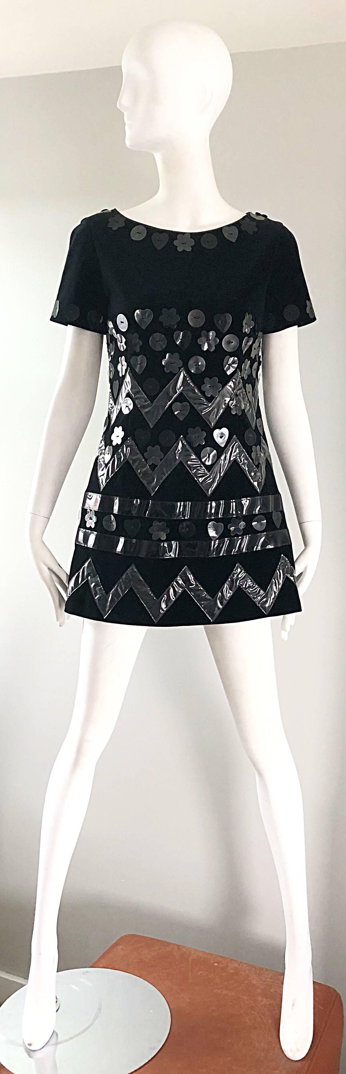 Vintage Moschino Cheap & Chic 90s Does 60s Black Velvet Plastic Mod Mini Dress In Excellent Condition For Sale In San Diego, CA